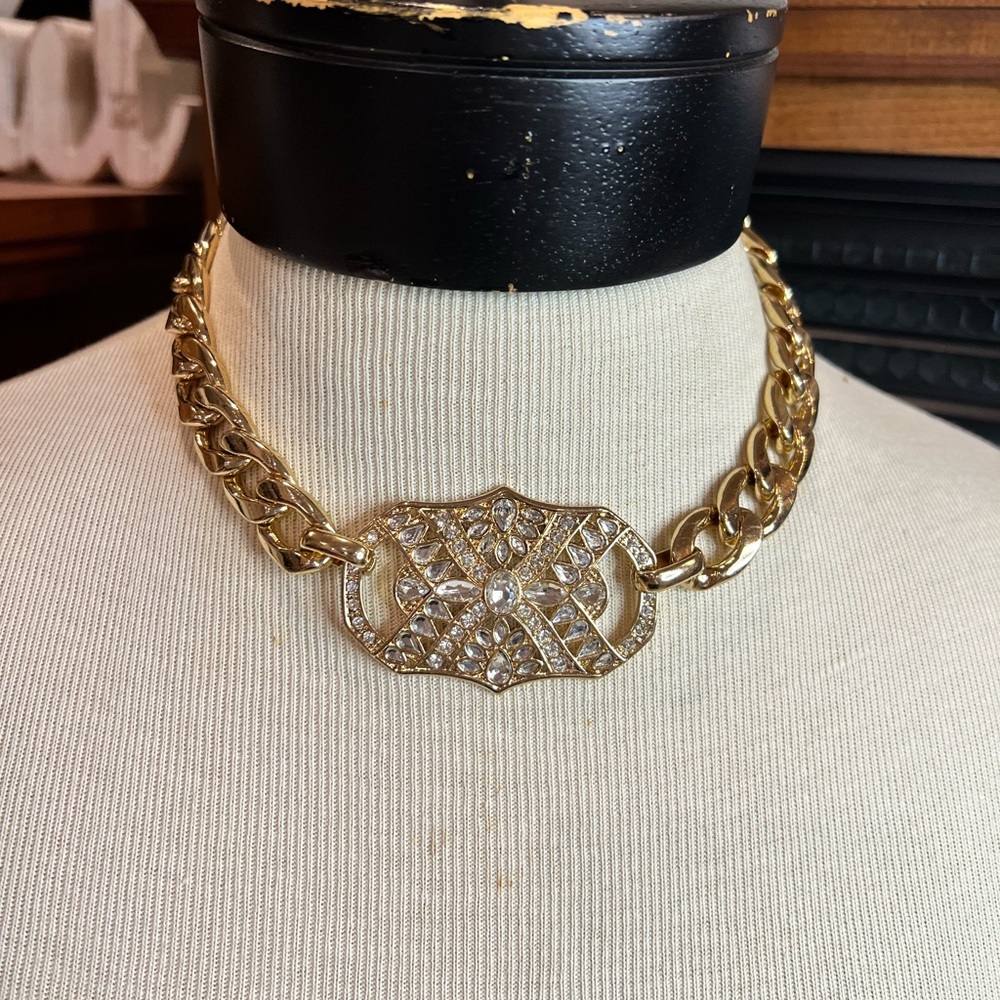 Thick gold and rhinestone necklace